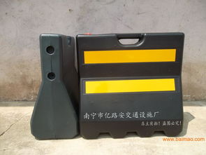 廣西南寧市億路安交通設施廠批發供應廣西交通設備廠,防撞桶,隔離墩,標志牌