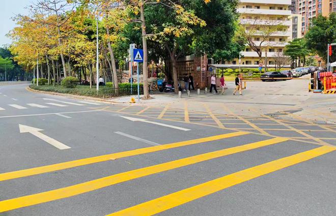 守護千名小學生過馬路,南山這條路有新變化